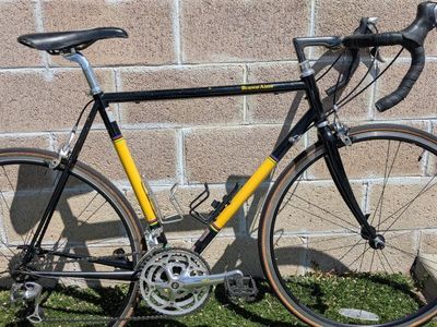 LEMOND Buenos Aires Road Bike - Classic Reynolds Steel Frame, Shimano 3x9 Flight Deck Components, and a Rolf Wheelset