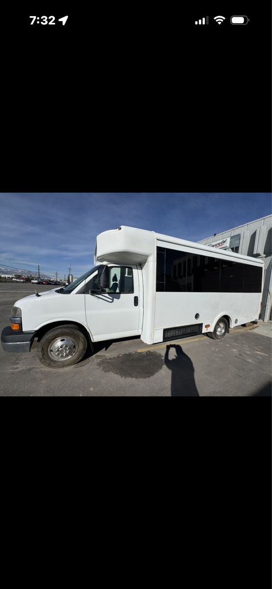 TRADE FOR A SURF BOAT Food Truck