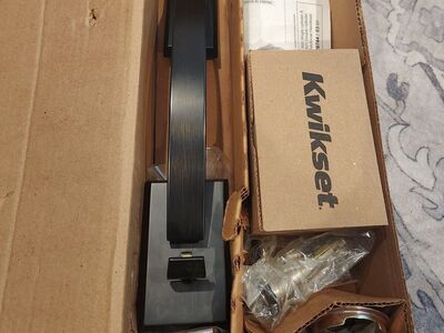 Kwikset Door Handle and lock lip set.