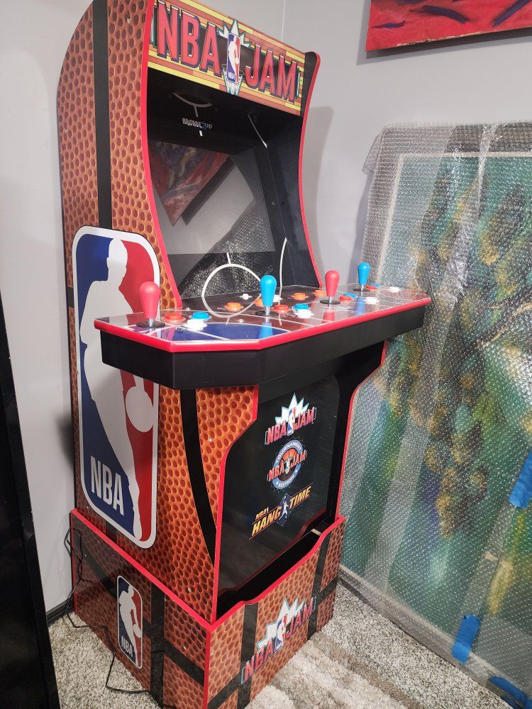 NBA Jam standing arcade game