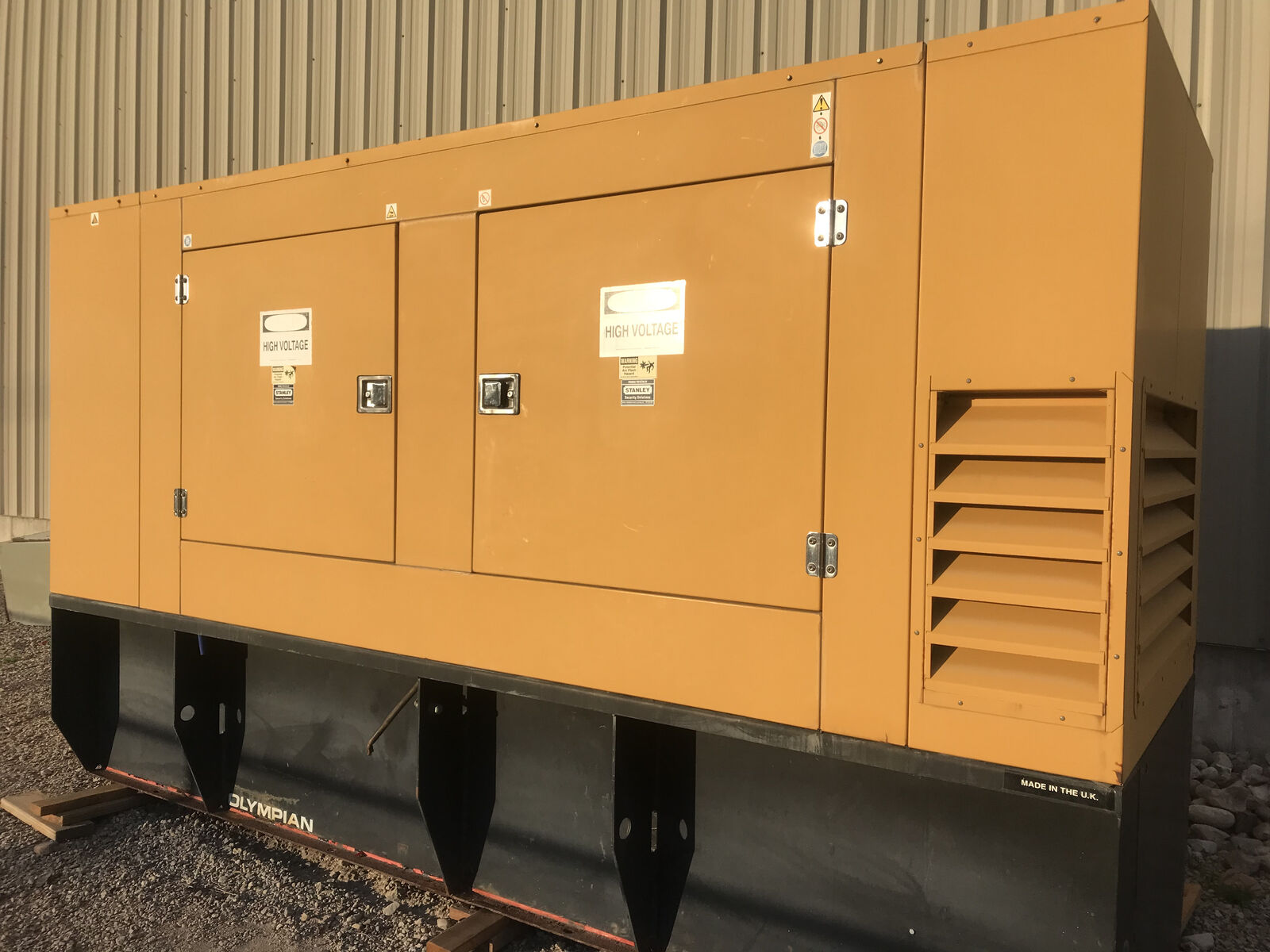Oympian/Cat 200 KW 277/480 Volt Diesel Generator w/ 300 AMP Transfer Switch