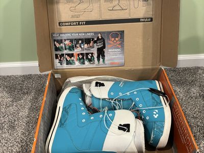Women’s snowboard boots, used once. Size 8.5
