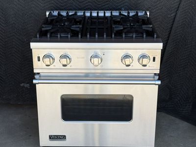 Like New- Viking Pro 30 Inch Gas Range 5 Series