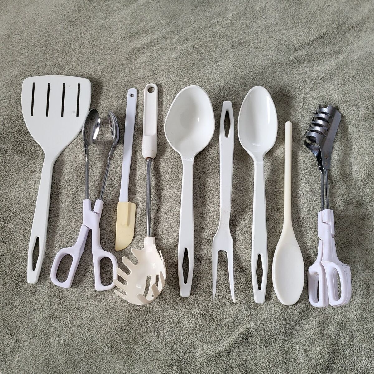 **NEW KITCHEN UTENSILS BUNDLE**