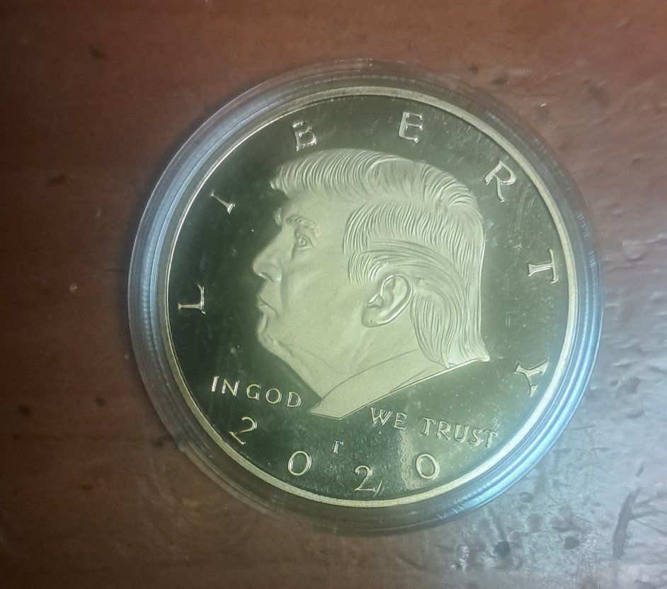 Donald Trump 45th President "In God We Trust" Commemorative Gold-Plated Coin