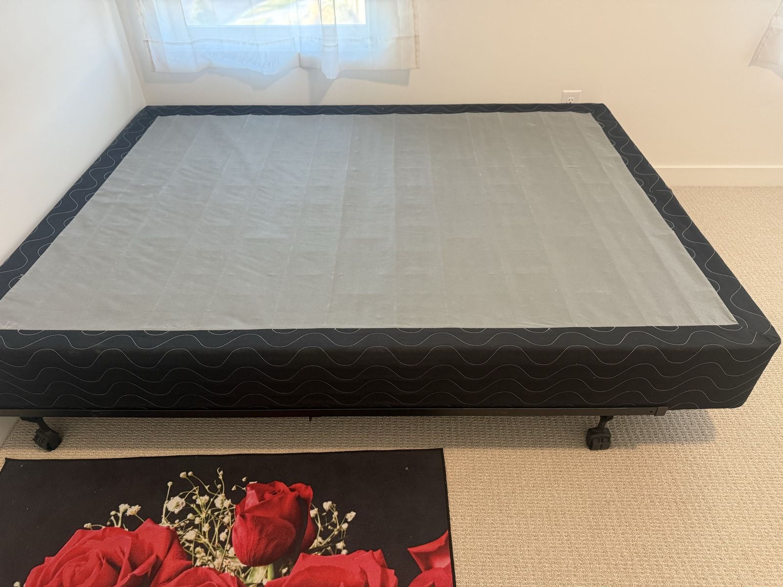 Queen Size Box Spring Foundation with Rolling Bed Frame Base