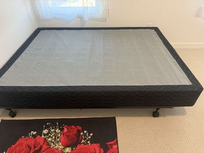 Queen Size Box Spring Foundation with Rolling Bed Frame Base