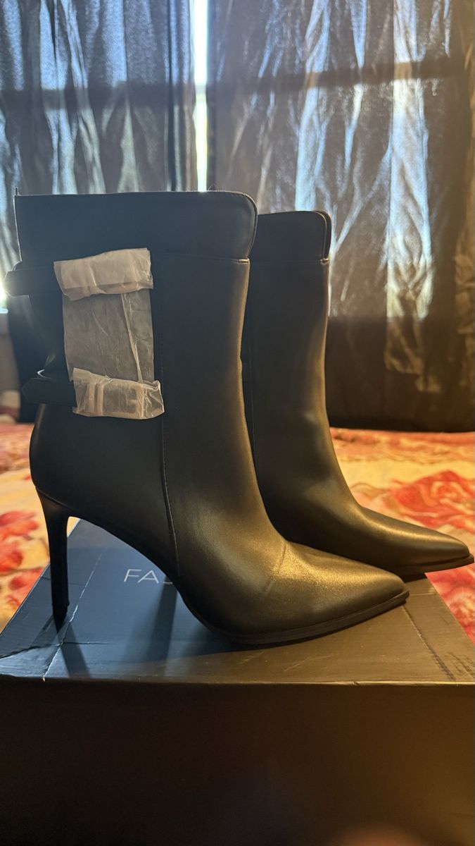 Leather boots 