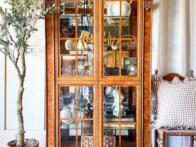 *FREE DELIVERY* Vintage Oak & Burl Arched Curio Cabinet