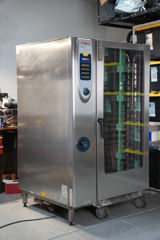 Rational SCC 202G SelfCookingCenter Natural Gas Combi Oven – Powers On – Descale Needed – $10,500 OBO