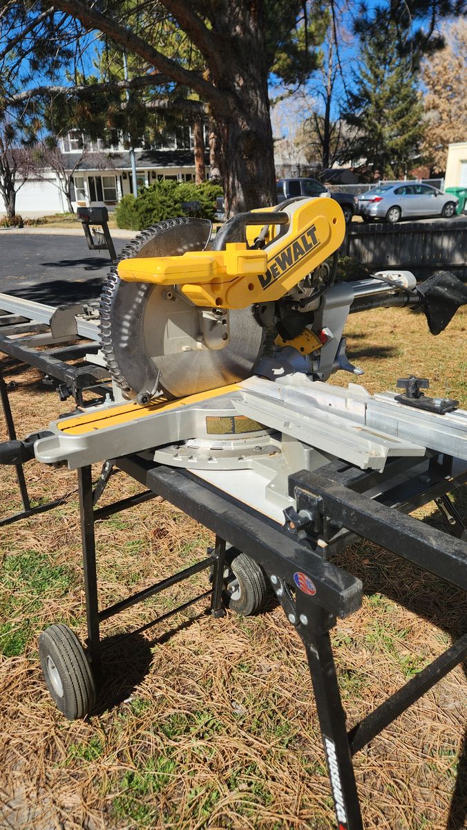 Dewalt compound miter saw