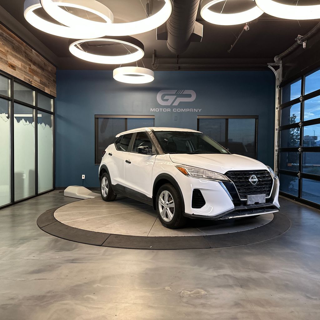 2022 Nissan Kicks S