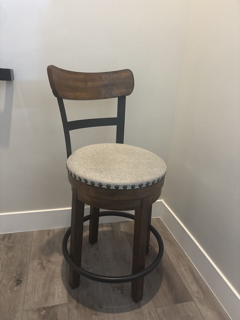 Counter-height Chair