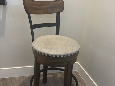 Counter-height Chair