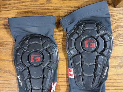G - form Knee Pads Small