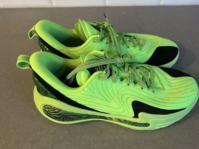 Curry 12 Basketball Shoes (Size 11)