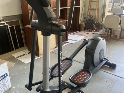 NordicTrack AudioStrider 990 PRO Elliptical - Excellent Condition, Smooth Full-Body Workout