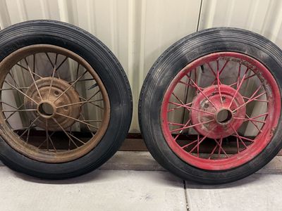 SET OF 2 VTG 1928 1929 FORD MODEL A 21" TIRE WIRE SPOKE WHEEL 5 LUG ORIGINAL