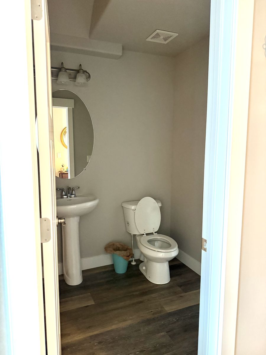 Main image 9