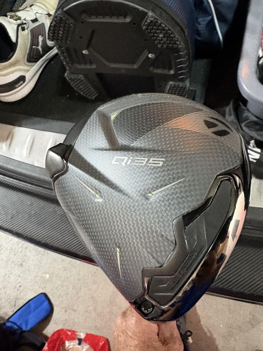 Golf club Taylormade Qi35 max  driver 12 digree