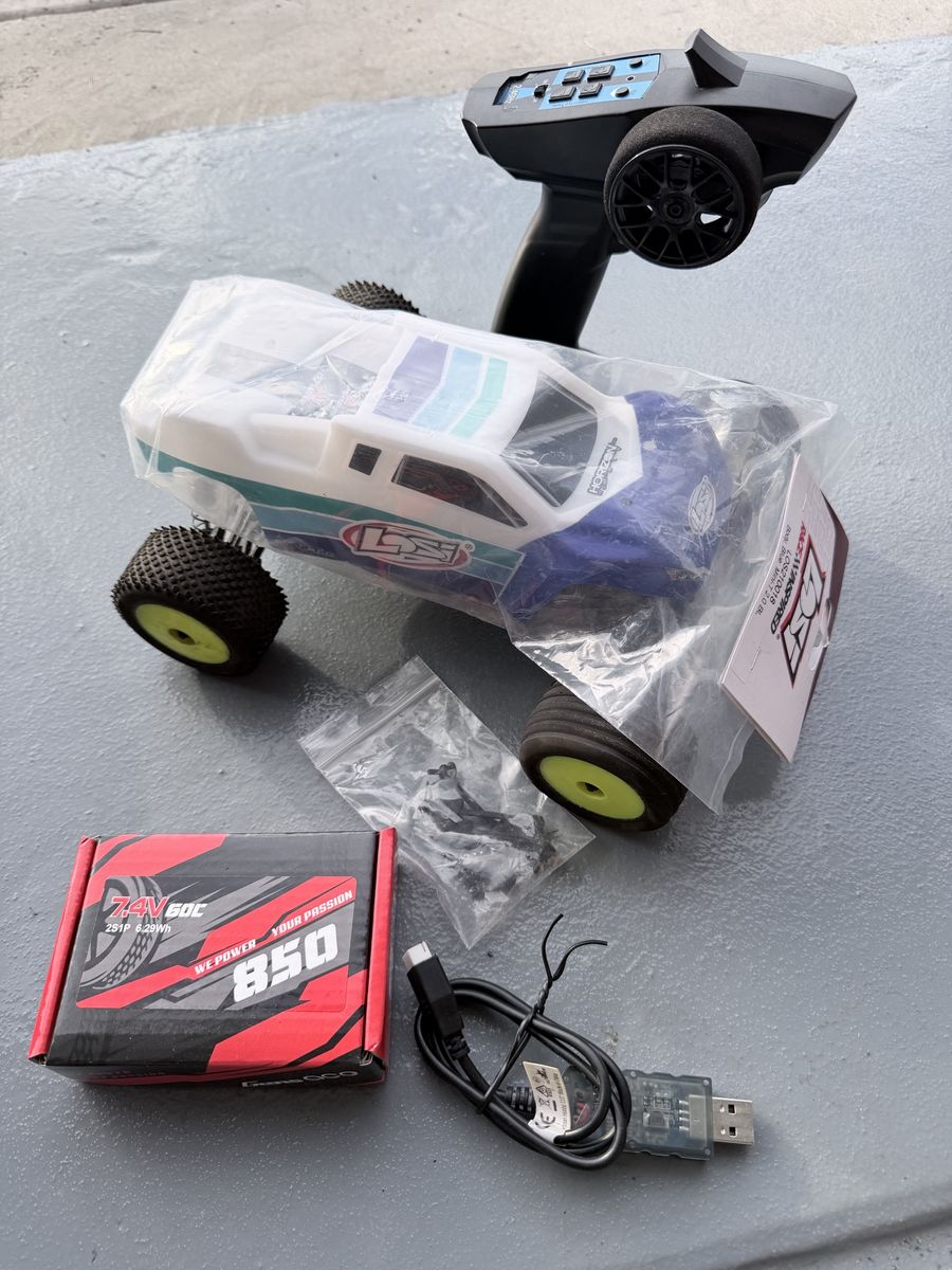 Losi Mini-T 2.0 Brushless - NEW battery & body!