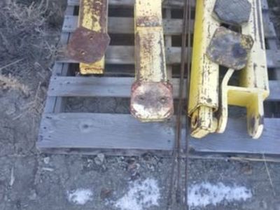 9,000 lb Challenger asymmetric two post lift