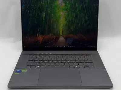 ASUS ROG Zephyrus G16 (GU605CR) 2025 Eclipse Gray