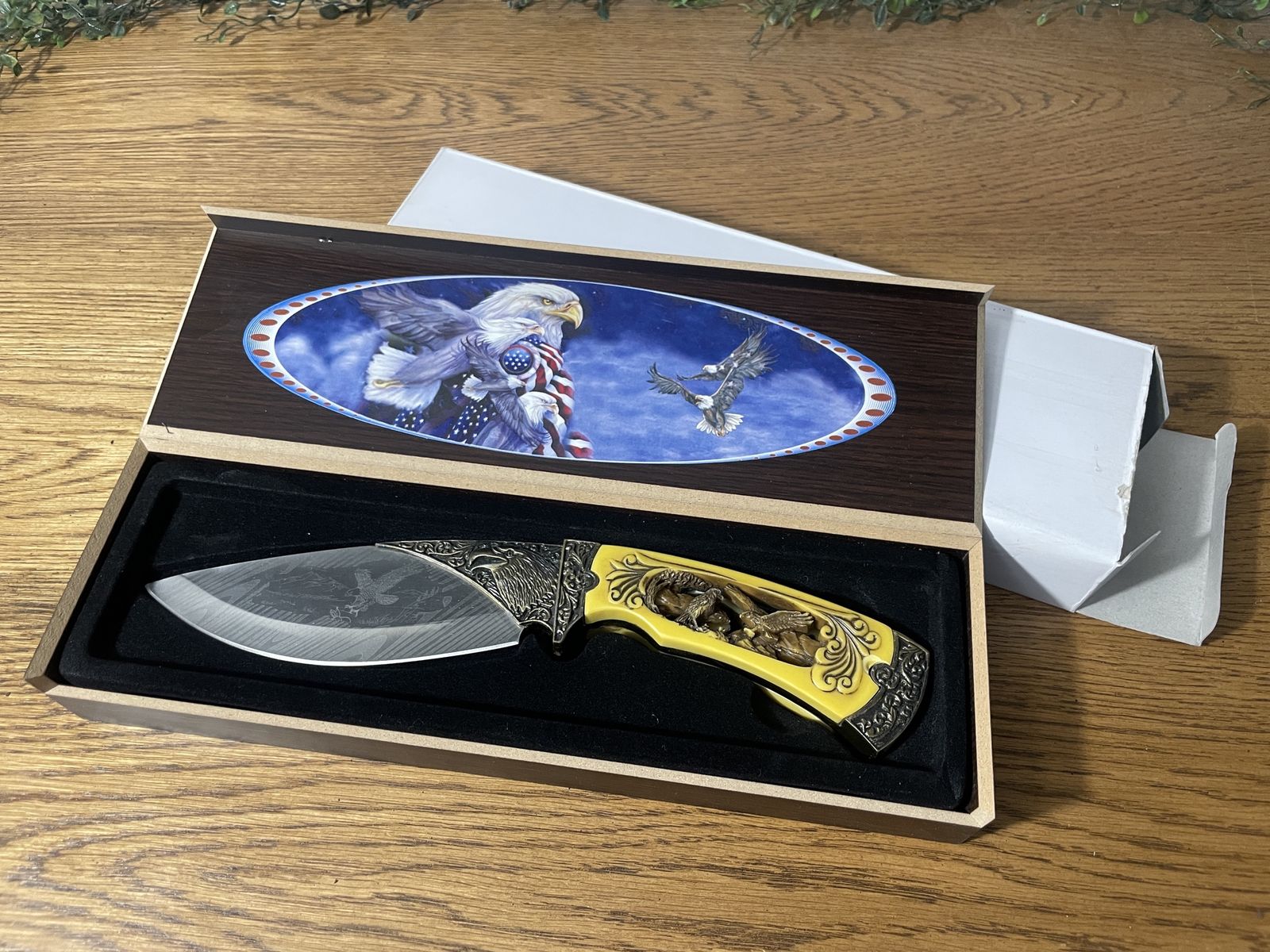 Collectible Eagle Knife