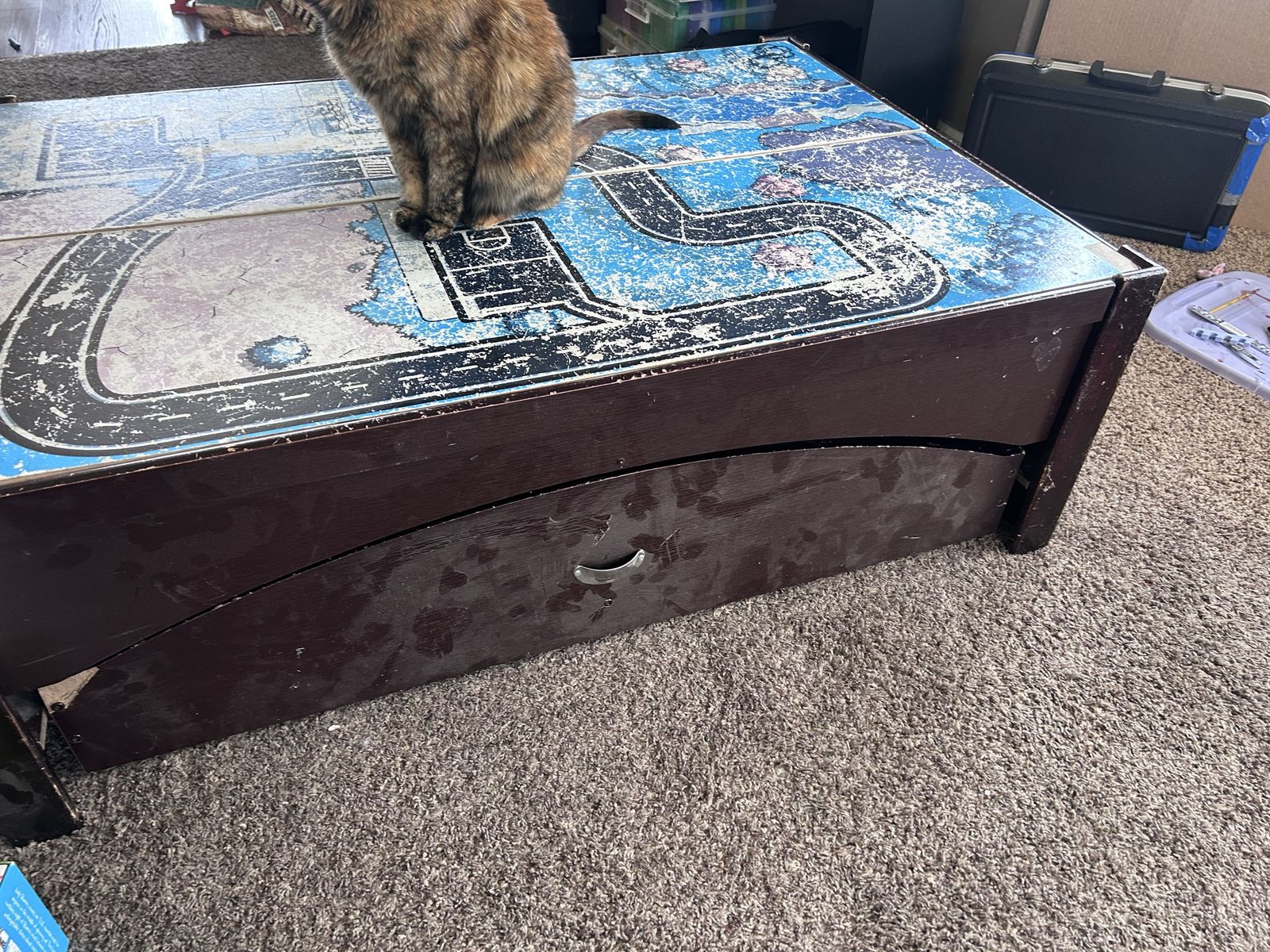 sturdy train table with full drawer.