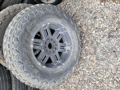 325/65R18 35" tire