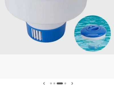 Floating chlorine tablet dispenser