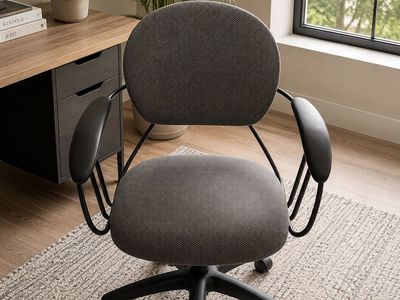 Steelcase USA Made Gray Fabric Rolling Office Chair with Black Metal Frame and Armrests