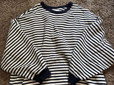 Aerie Women's Blue & White Striped Long Sleeve Sweatshirt