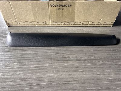 OEM VOLKSWAGEN Tail light TrimGTI 2009-2013