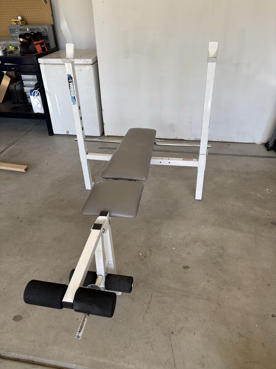 Weider FID Weight Bench with barbell rack