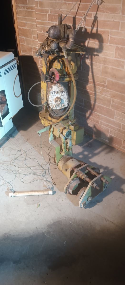 2000lb pneumatic hoist