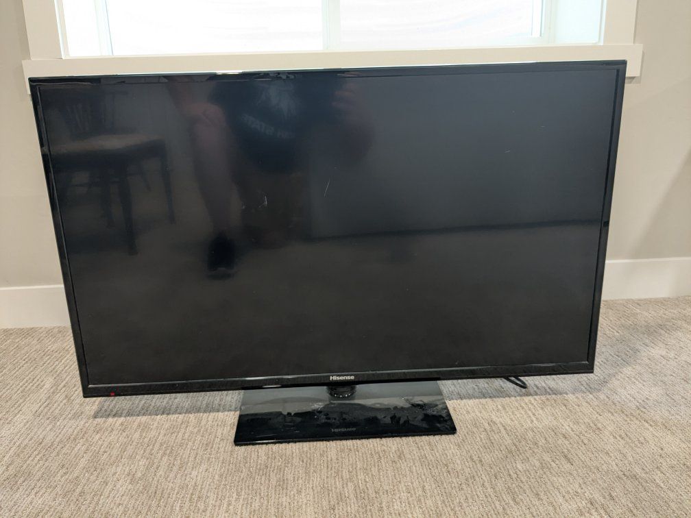 46" Hisense TV