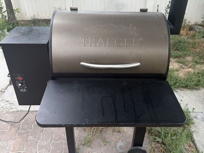 Teaeger Wood Pellet Grill & Smoker with Front Folding Shelf
