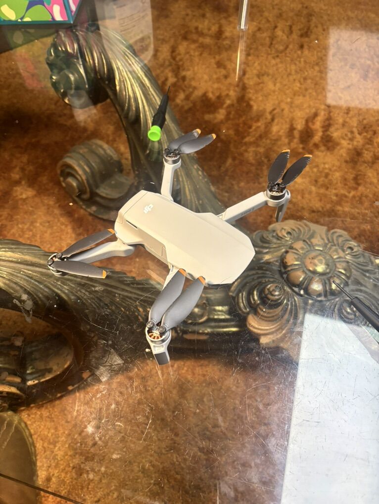 DJI MINI2 drone for parts ..