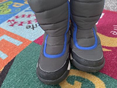 Kids Sorel snow boots