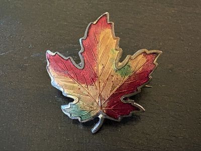 Vintage Enamel Maple Leaf Pin