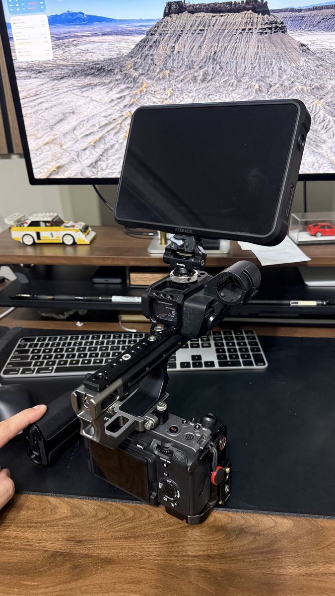 Sony FX3 Cinema Camera Package with Atomos Shinobi 7 Monitor & Rode Wireless Pro