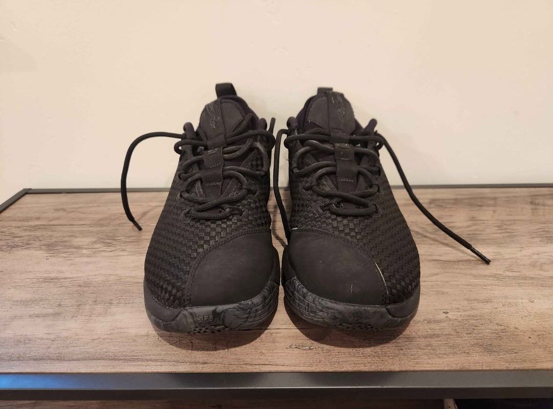 Nike LeBron XIV Basketball Shoes – Size 9.5