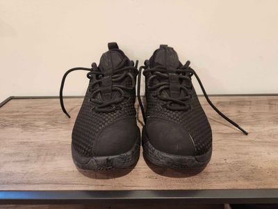 Nike LeBron XIV Basketball Shoes – Size 9.5