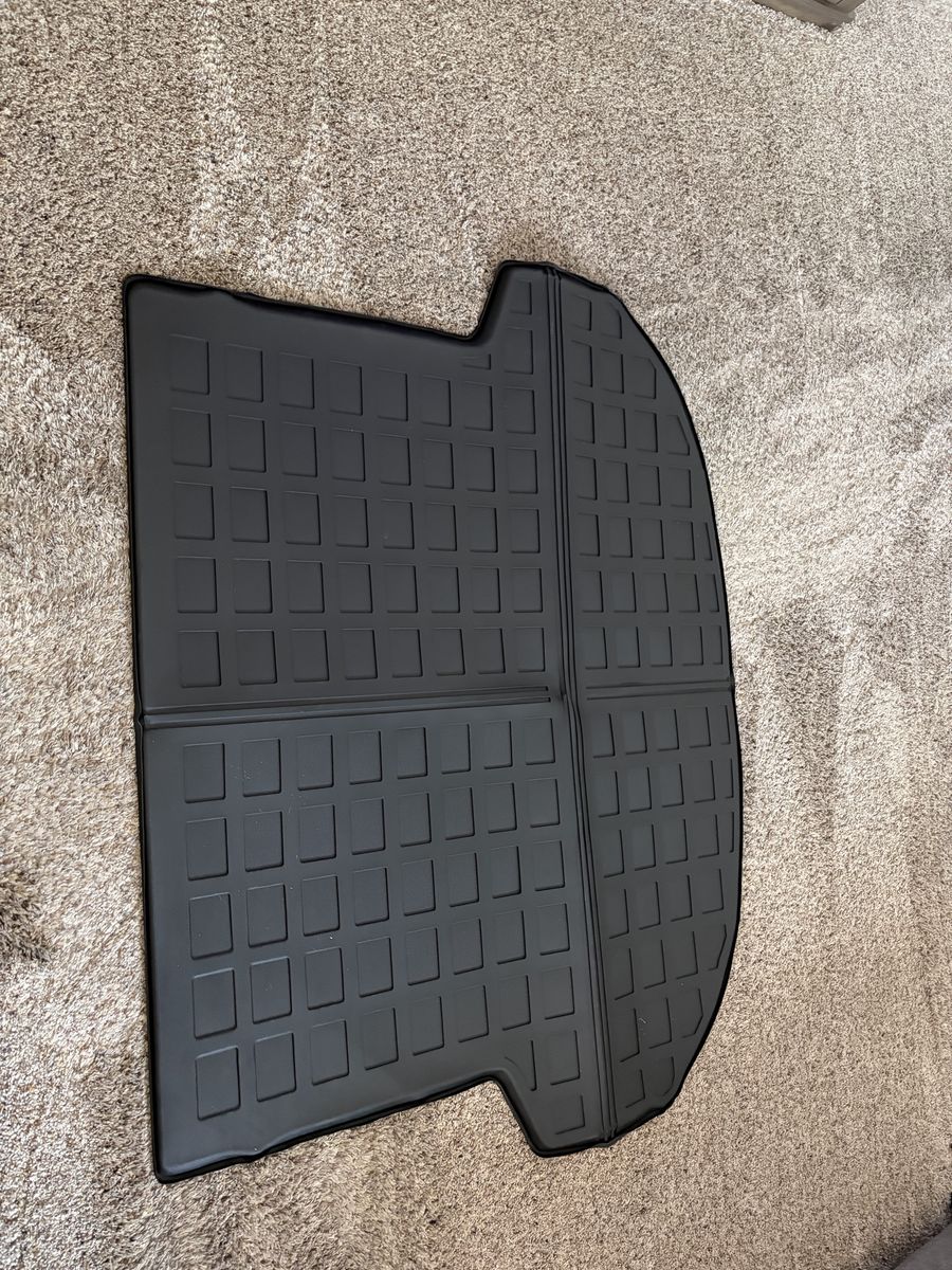 2021-2023 Hyundai Santa Fe Trunk Mat