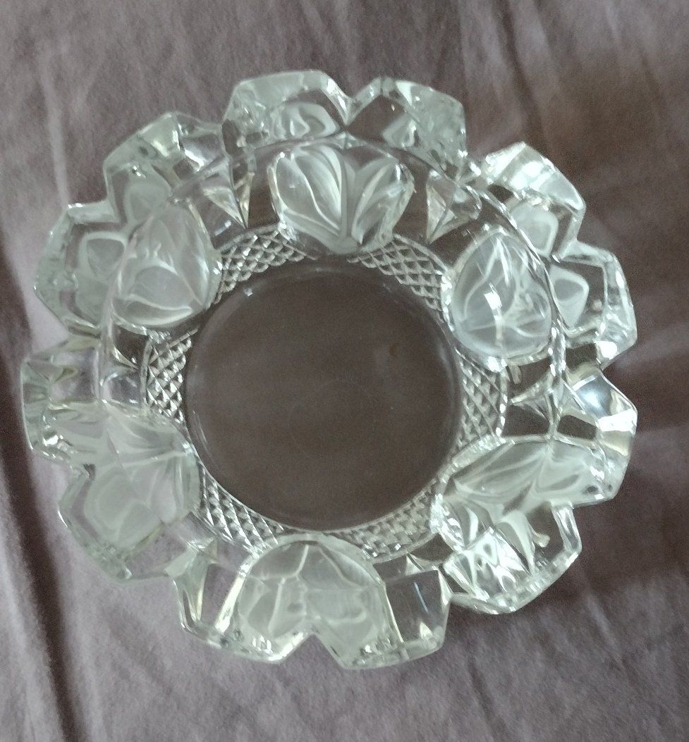 Vintage Clear Glass Flower Ashtray with Frosted Leaf Design - Decorative Dish