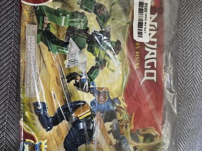 LEGO Ninjago Jay's Dragon Mech Fight 71853 (107 Pieces)