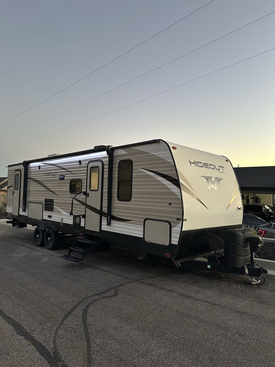 2019 Keystone Hideout 28BHSW