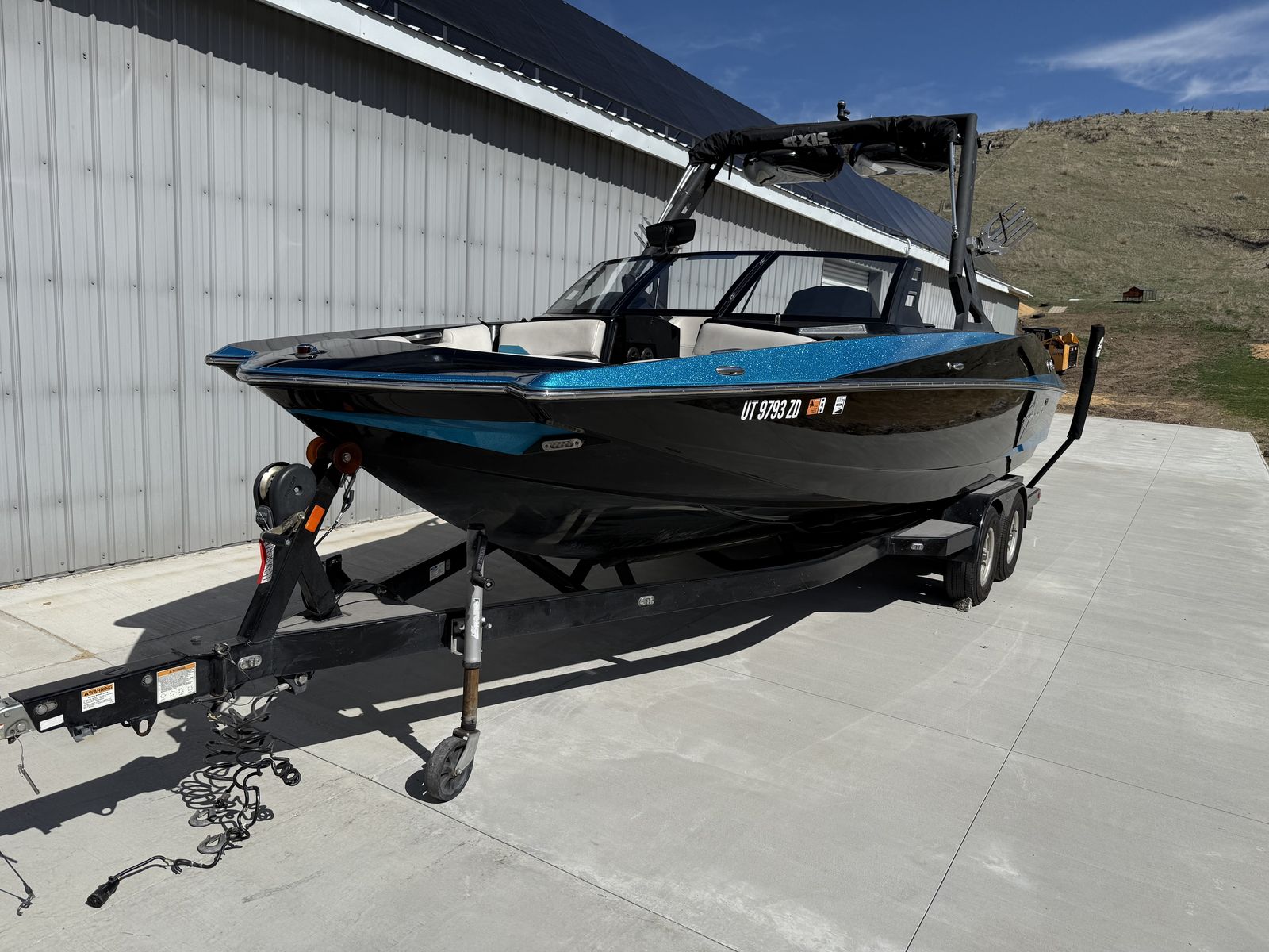 2016 Axis A24 Surf boat