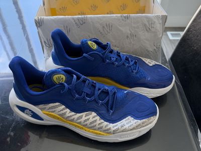 Size 14 Curry 11 Dub Nation Basketball Shoes